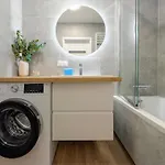 Apartament Artemskiej Comfort By Bookinghost